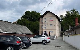 Cazare Apartamente Lavi-Tour Tg Neamt